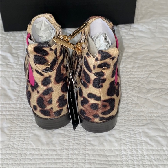 Tahari Ponie Chelsea Bootie — Baby / Toddler Size 5 — Brand New - Picture 4 of 7